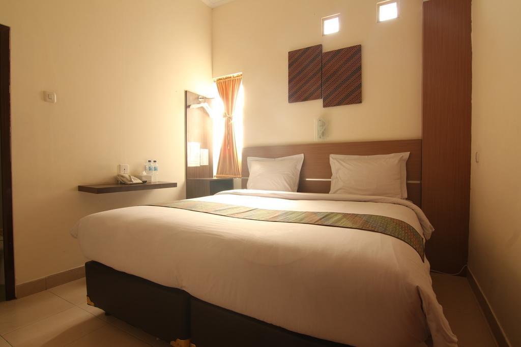 Hotel Pules Yogyakarta Room photo